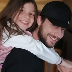 Meet your Posher, Tomy